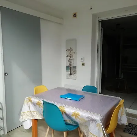 Bel A 100 M De La Διαμέρισμα