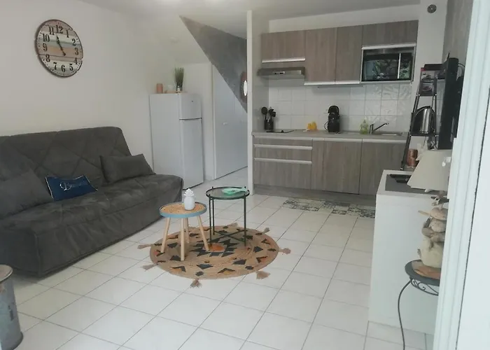 Bel A 100 M De La * Carcans